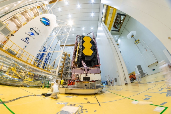 기아나 쿠오루 유럽우주국 우주센터 발사장에 설치된 '제임스 웹 우주망원경'. [출처=NASA]