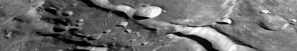 과학기술정보통신부와 한국항공우주연구원, 한국천문연구원 등은 12일 다누리가 촬영한 달 표면 영상을 공개했다. 사진은 다누리가 촬영한 달 뒷면의 '슈뢰딩거 분지' 지역. [이미지 출처=과학기술정보통신부]