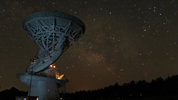 버지니아주 그린뱅크에 위치한 전파망원경. 세계에서 가장 큰 조종식 전파망원경이다. 명칭은 로버트 버드 그린뱅크 망원경이다. [사진=]