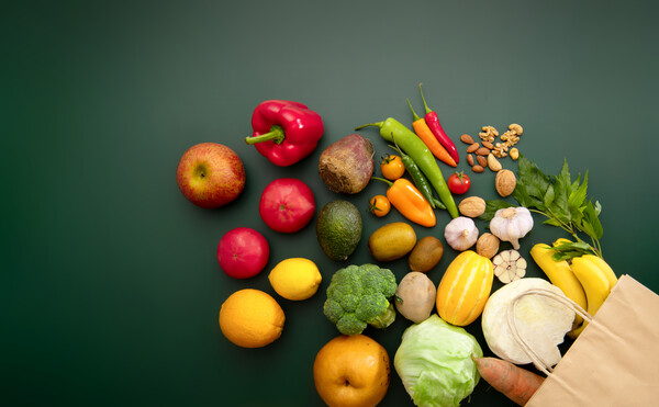변비 증세에는 과일, 채소 등 식이섬유가 도움이 될 수 있다.  [사진=클립아트코리아] 위 이미지는 기사 및 보도와 직접적 관련이 없음